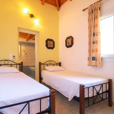 Villa Kleismata Sleeps 4 With Pool Air Con And Wifi Klismata